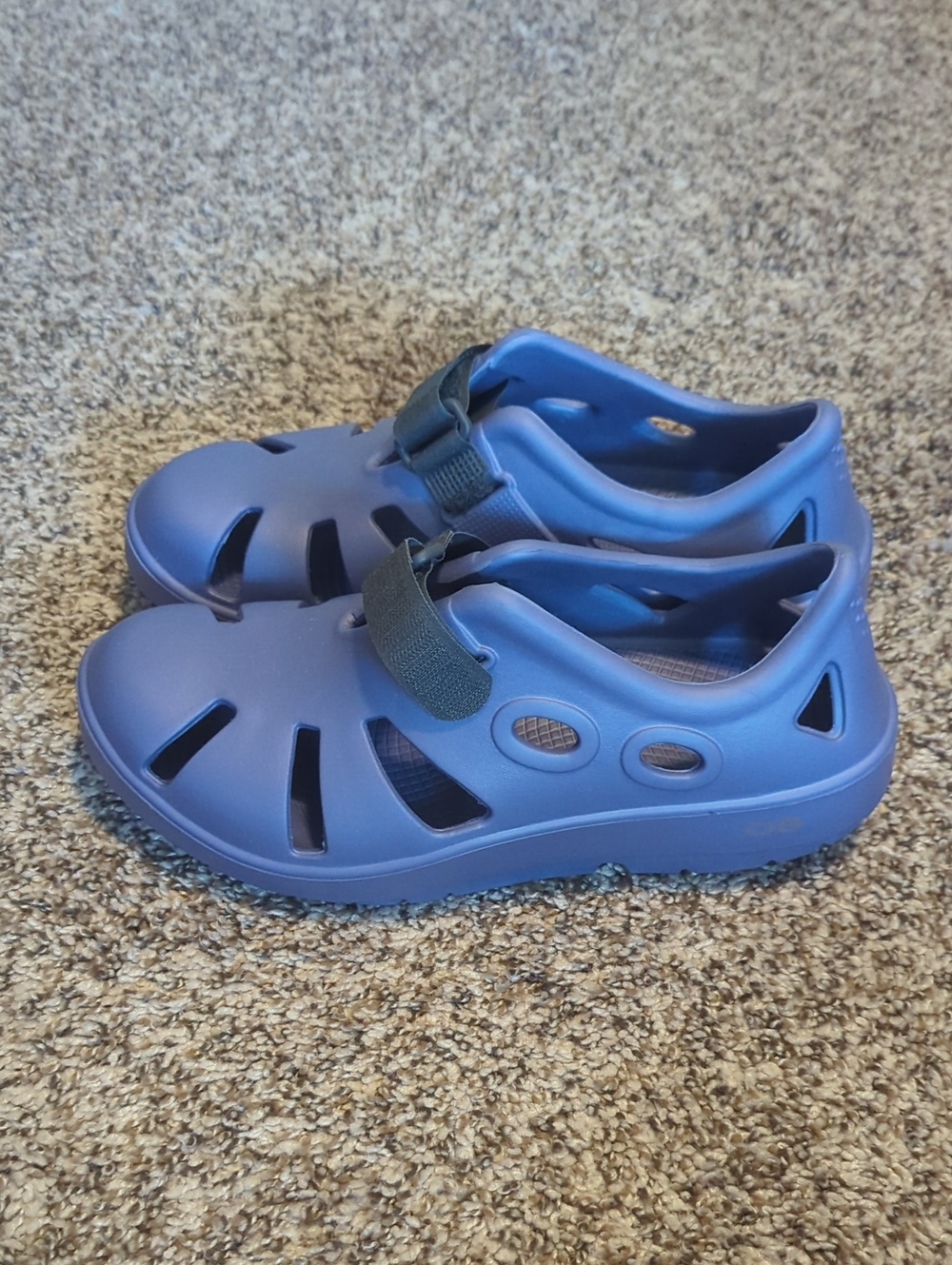 OOFOS OOcandoo Recovery Shoes